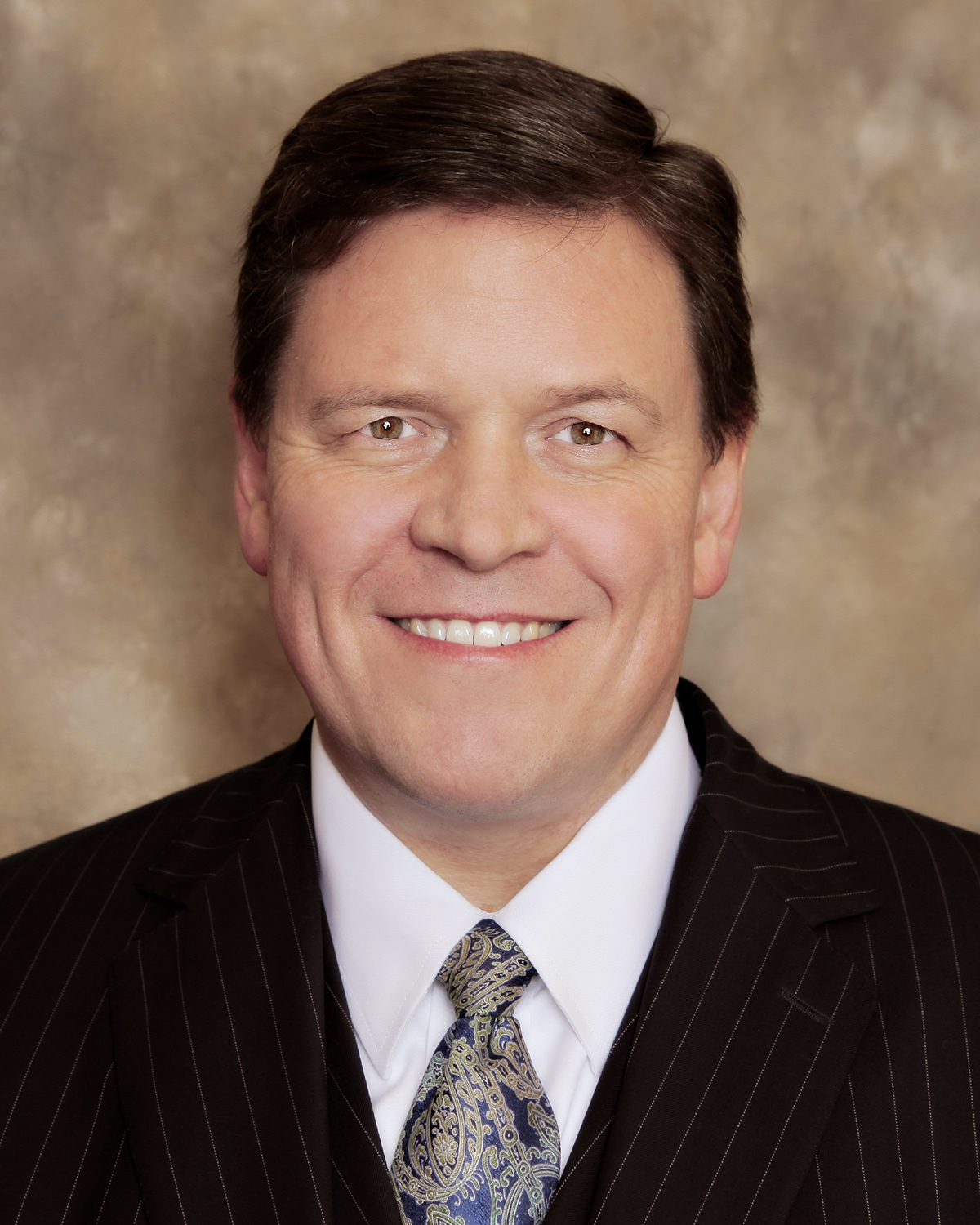 Esteemed Divorce Attorney Kelly Hollingsworth Takes Charge at Beal Law